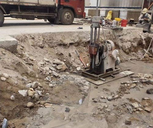 三才镇公路下沉压浆